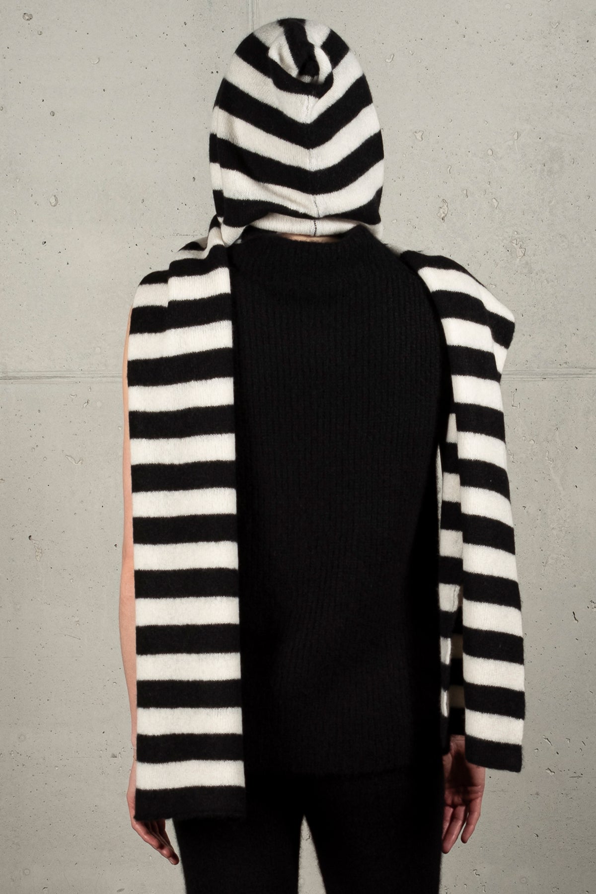 DAI cap scarf striped