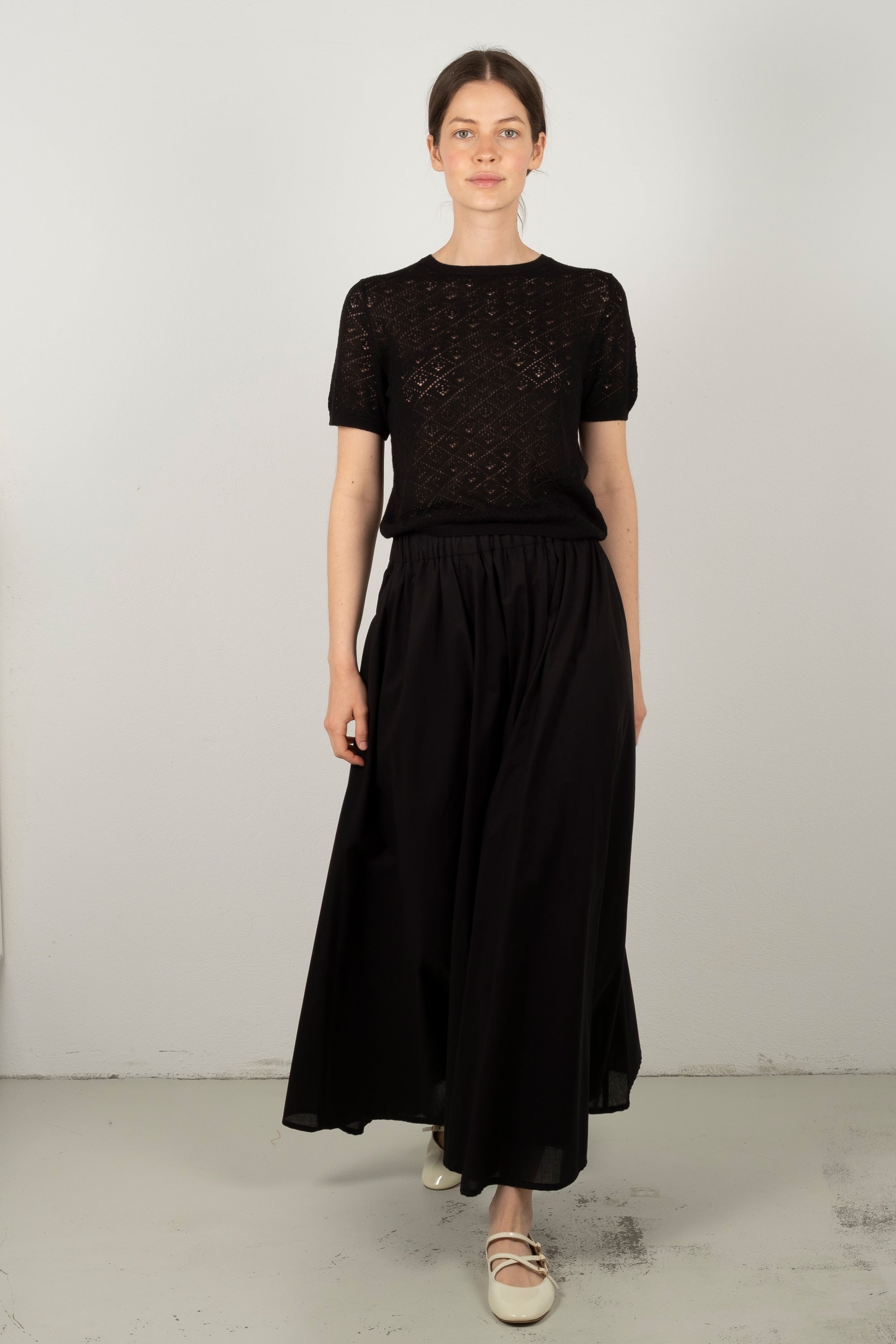 ANN top black