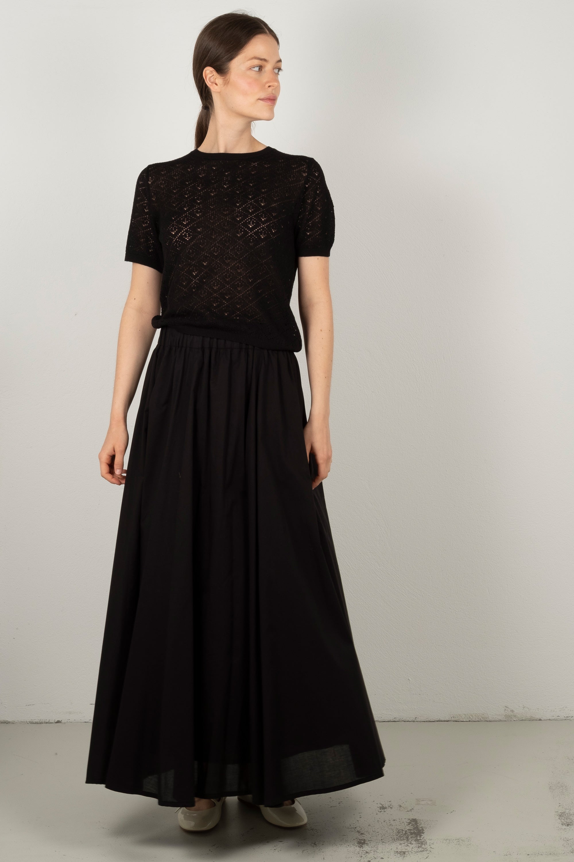 ANN top black