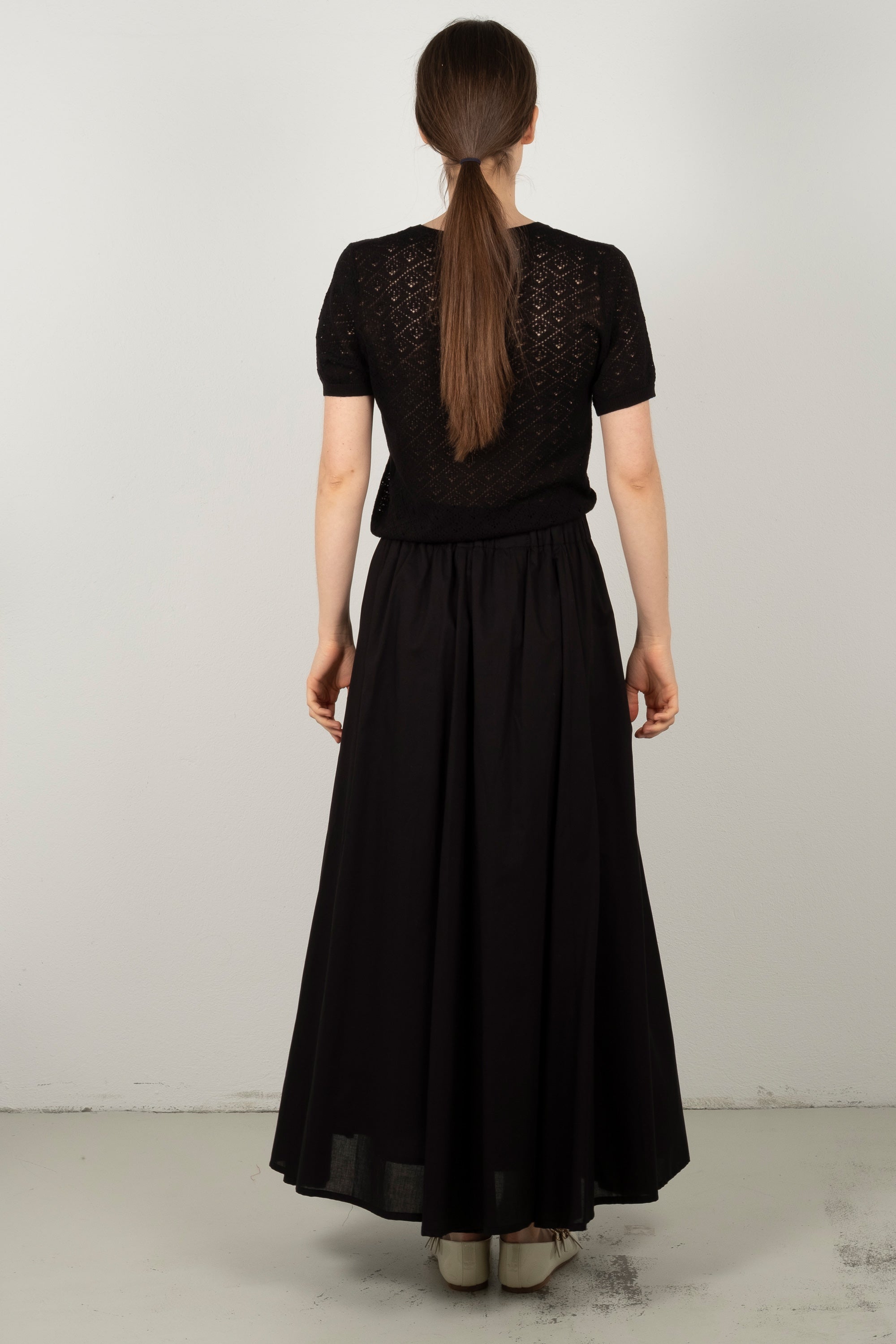 ANN top black