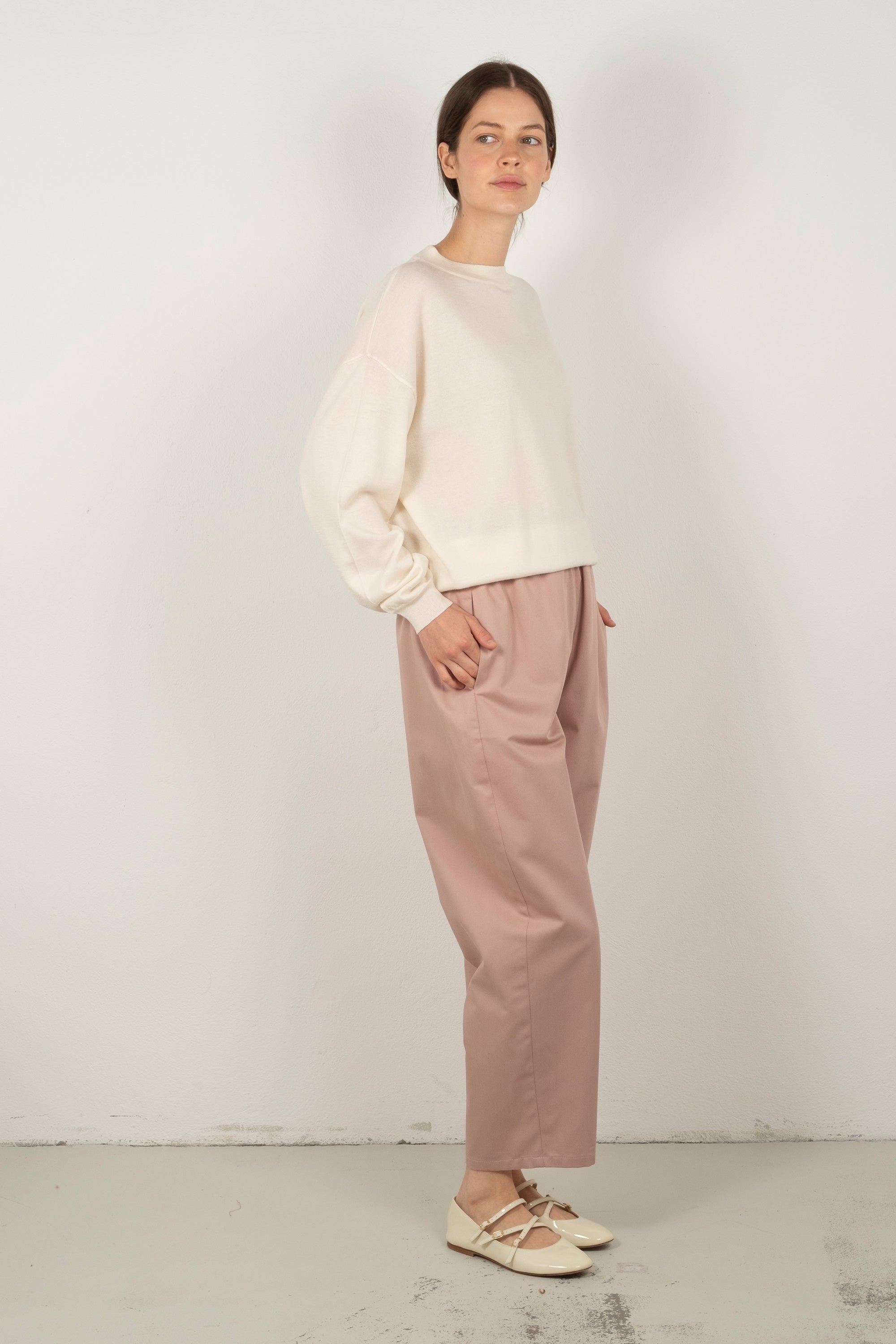 TUYA lightweight sweater