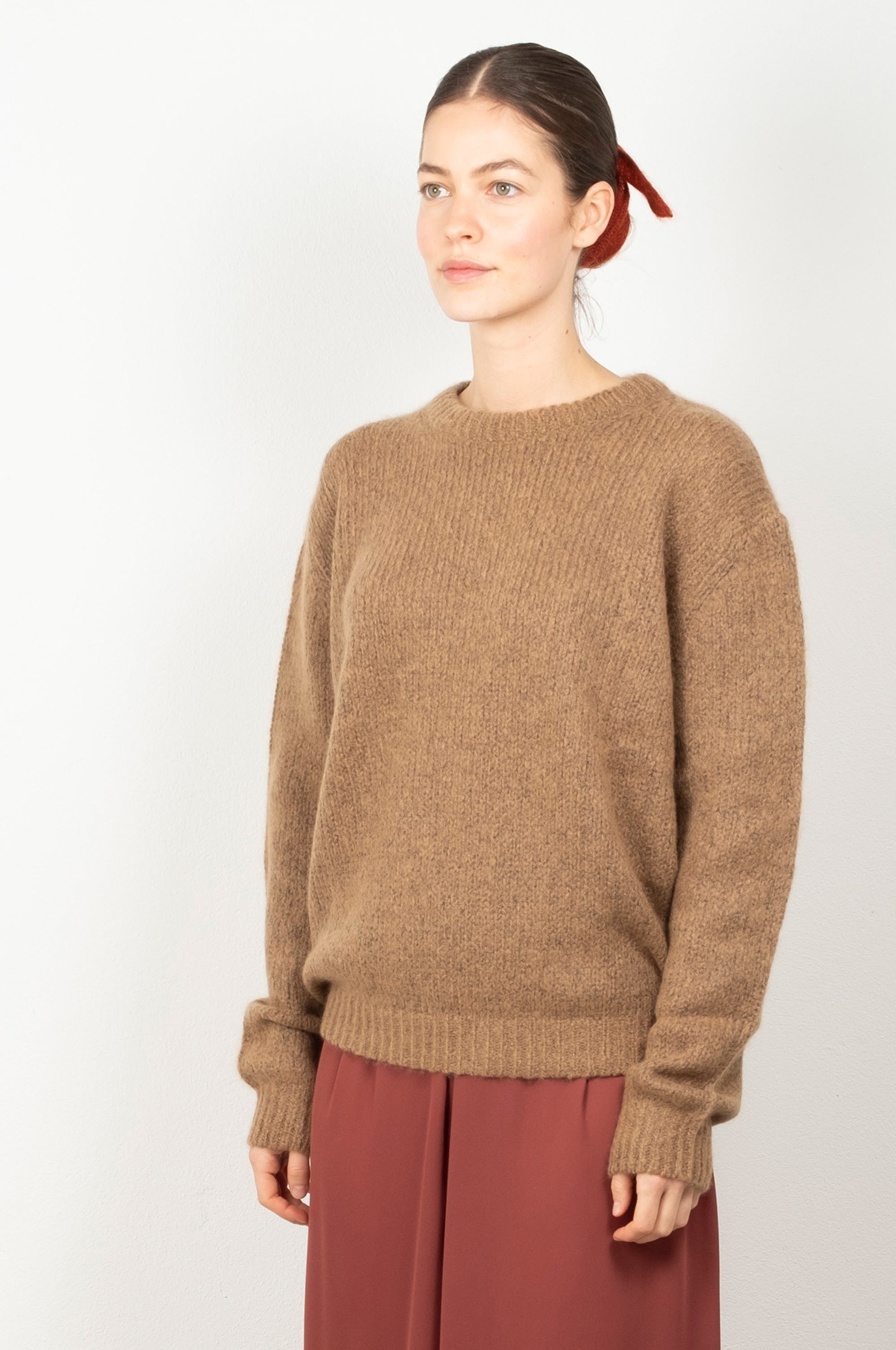 FLUFFY JOCHI Sweater