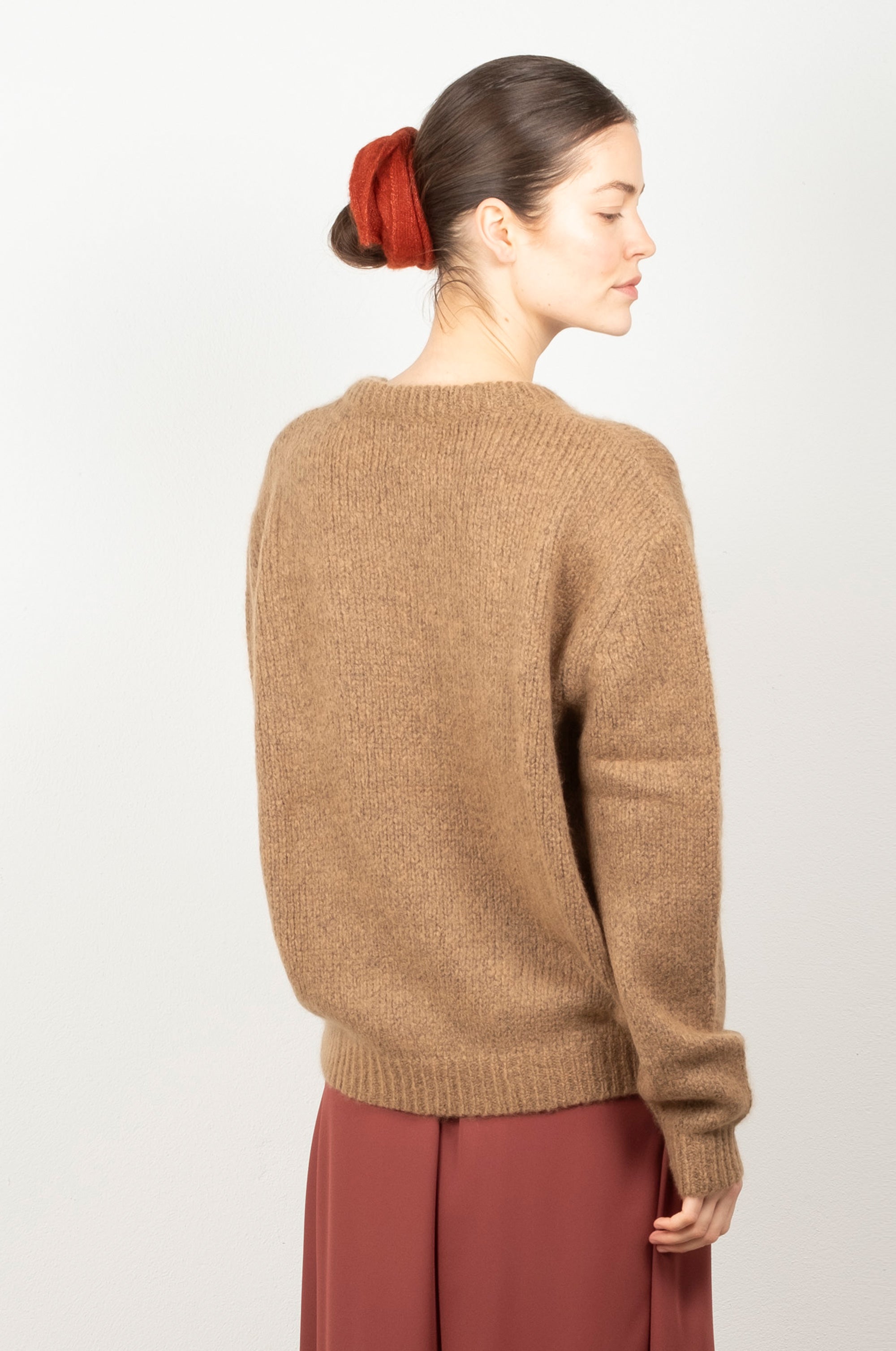 FLUFFY JOCHI Sweater