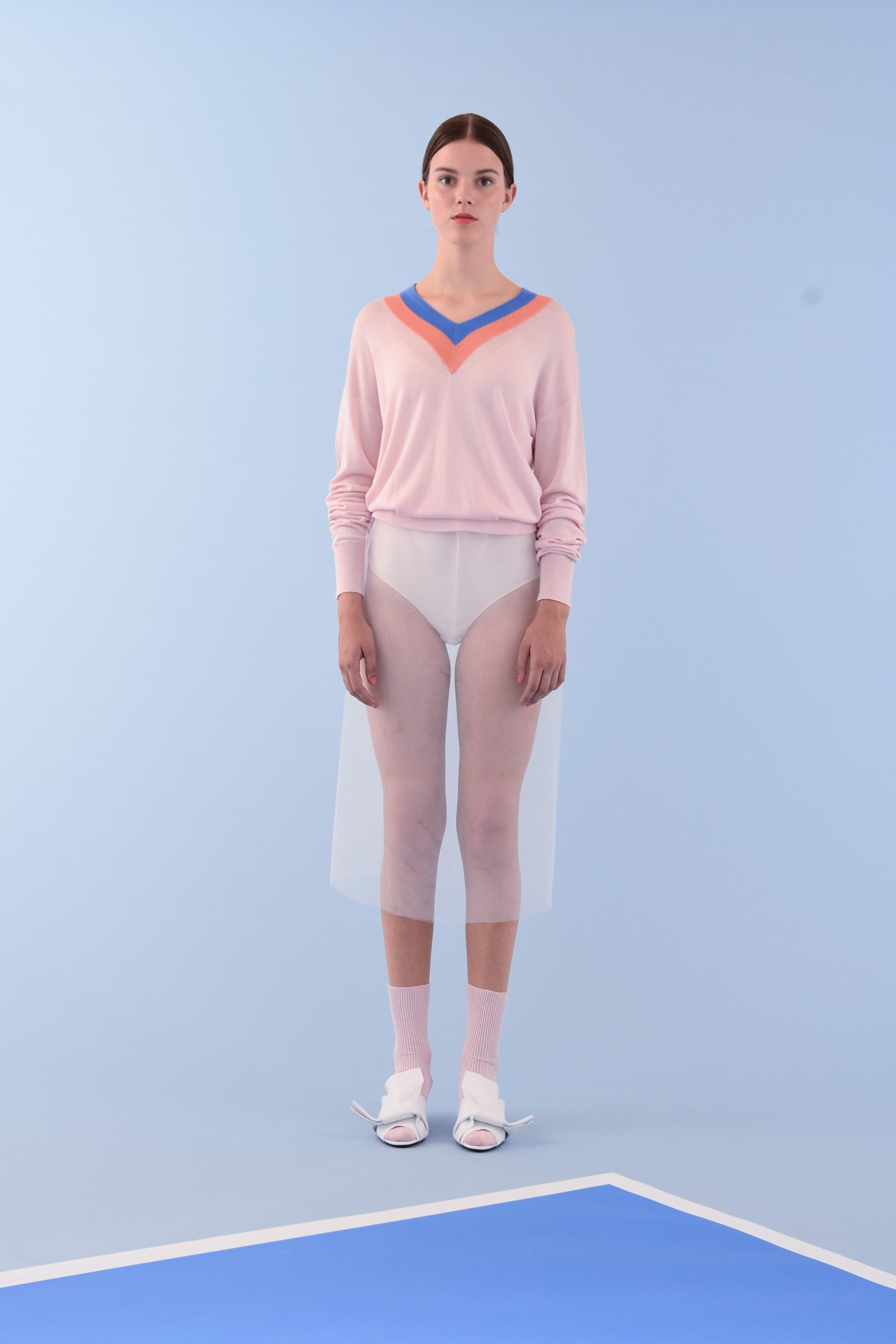 Light V-Neck sweater