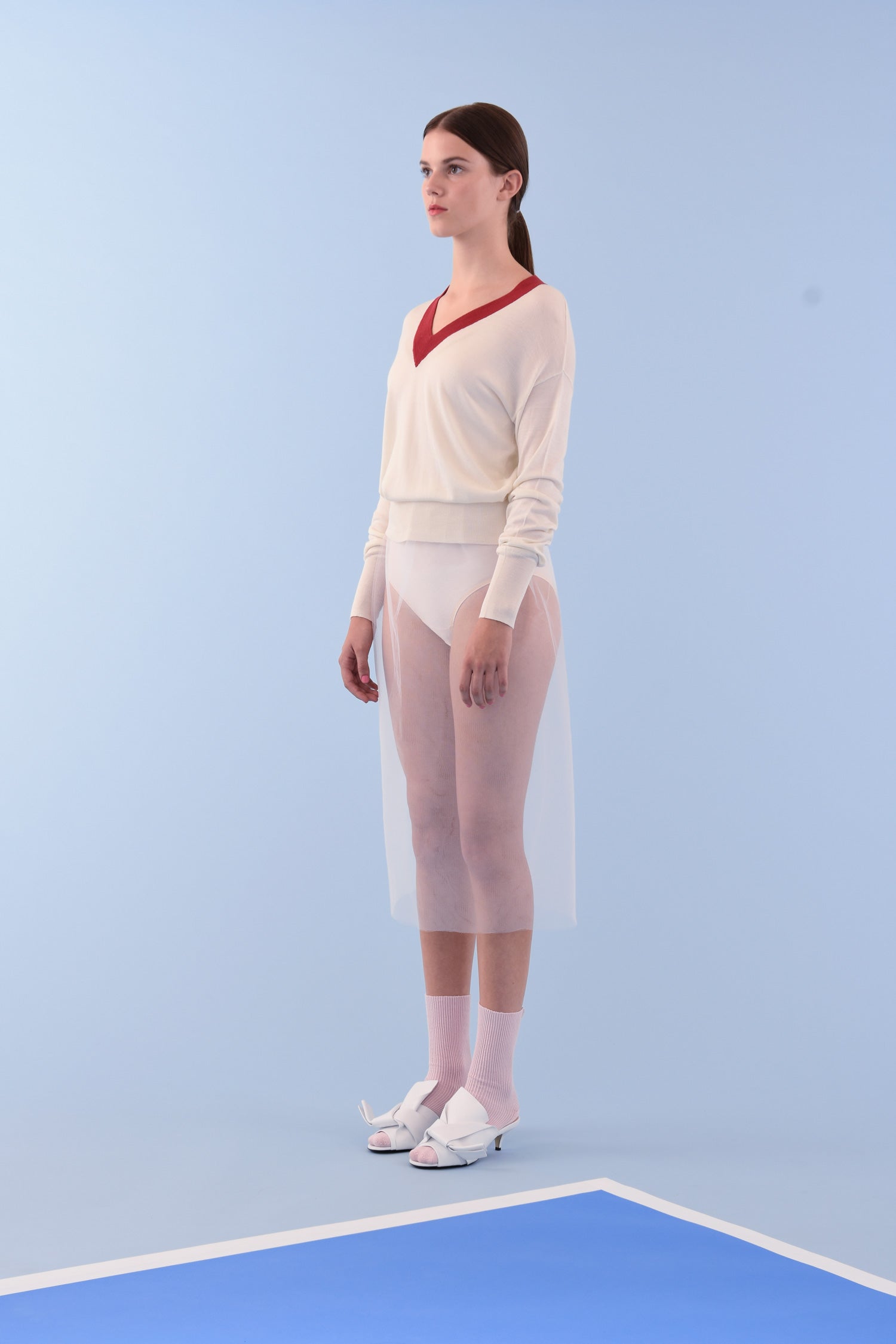 Light V-Neck sweater